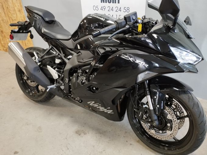 KAWASAKI ZXR-4 4