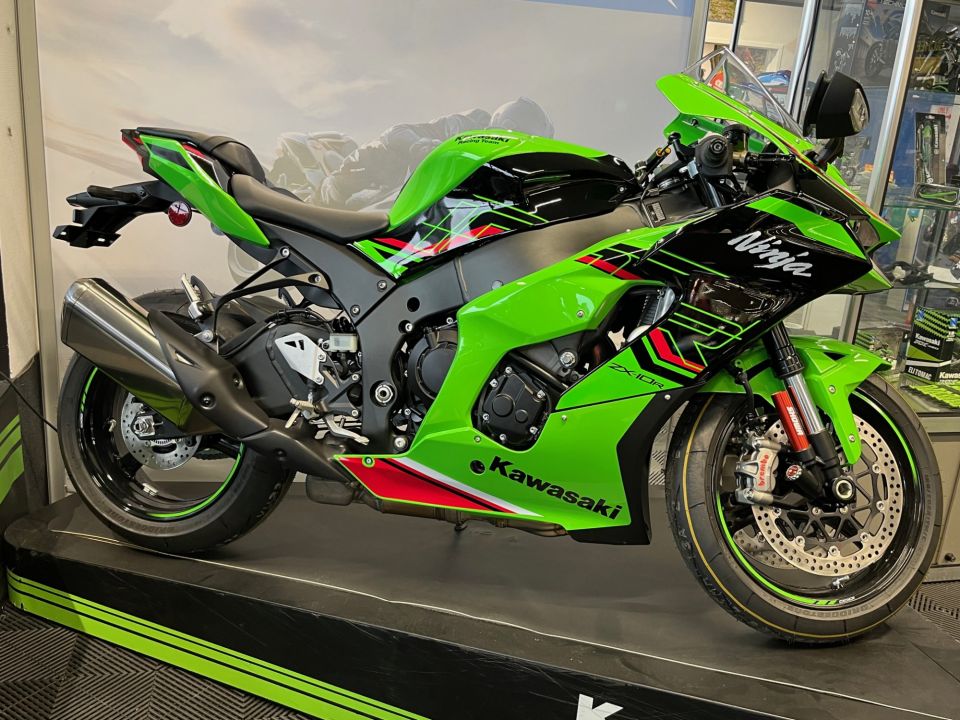 KAWASAKI ZX-10R 4