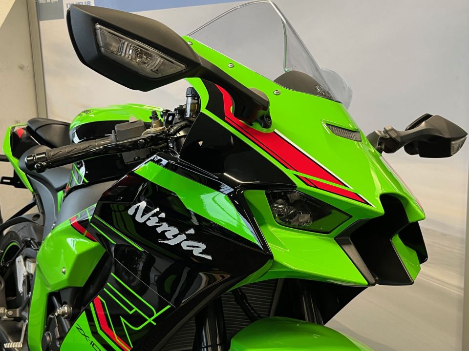 KAWASAKI ZX-10R 4