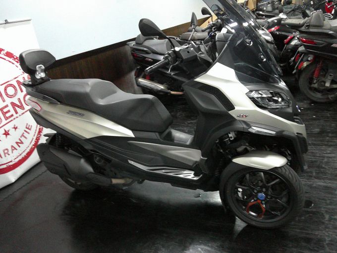 PIAGGIO MP3 530 HPE EXCLUSIVE 4