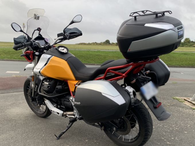 MOTO GUZZI V85 TT 4