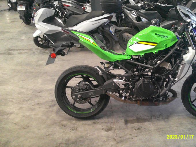 KAWASAKI Ninja 500 4