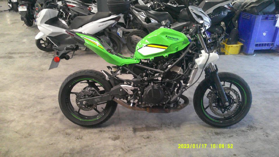 KAWASAKI Ninja 500 4