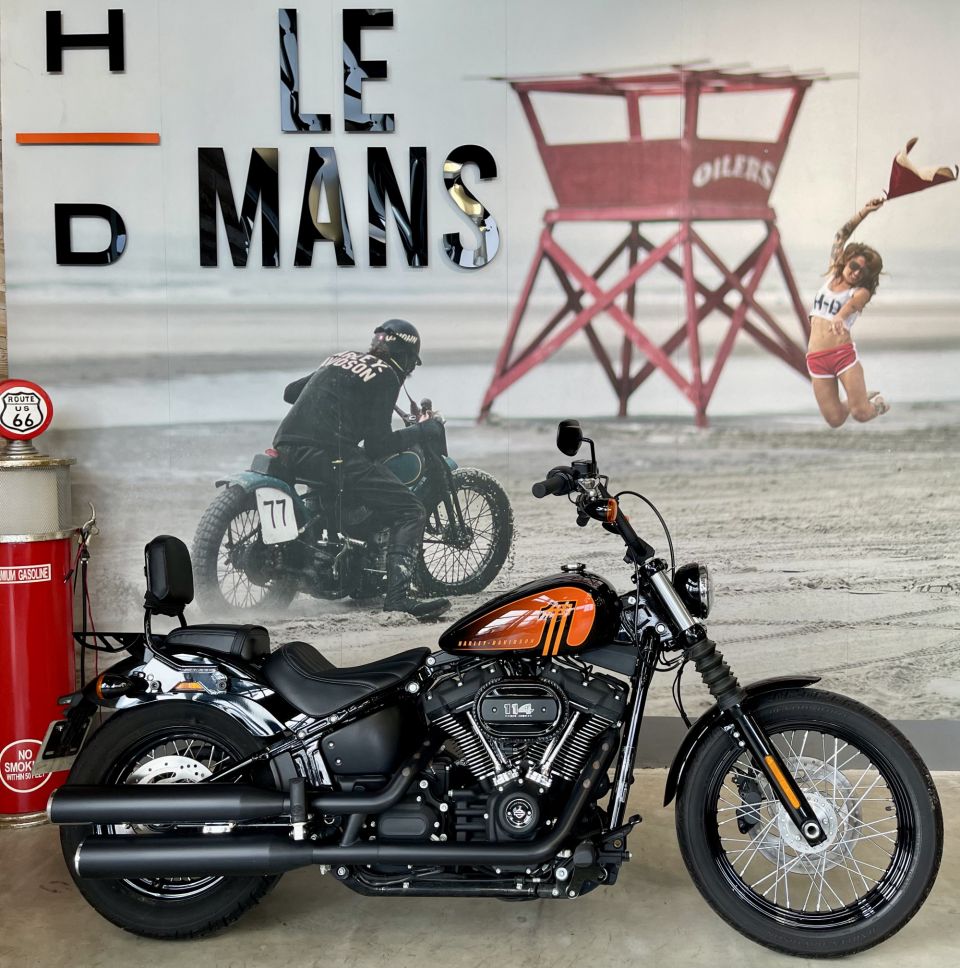 HARLEY-DAVIDSON SOFTAIL STREET BOB 1868 4