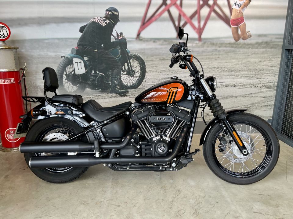 HARLEY-DAVIDSON SOFTAIL STREET BOB 1868 4