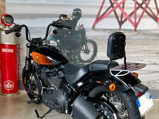 HARLEY-DAVIDSON SOFTAIL STREET BOB 1868 4