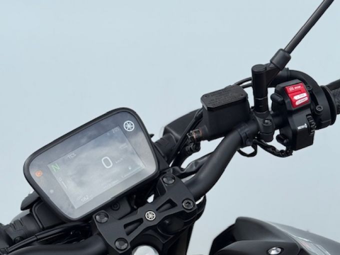 YAMAHA MT-125 ABS 4