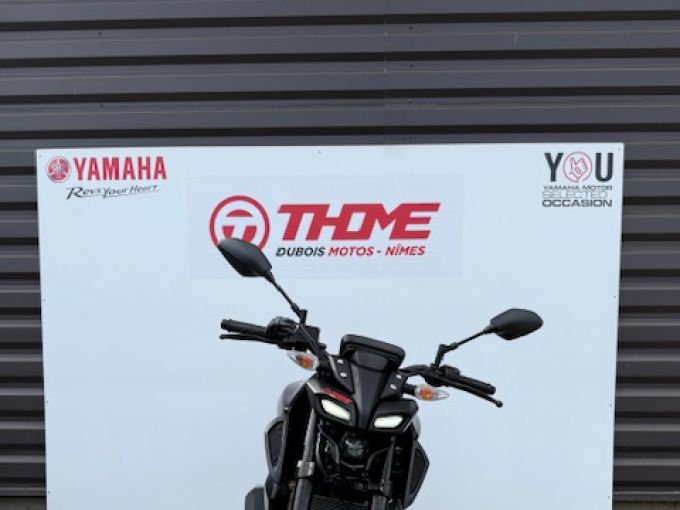 YAMAHA MT-125 ABS 4