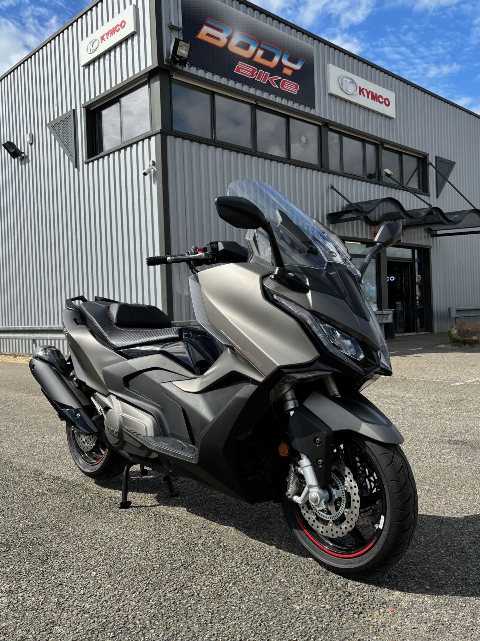 KYMCO AK 550 4