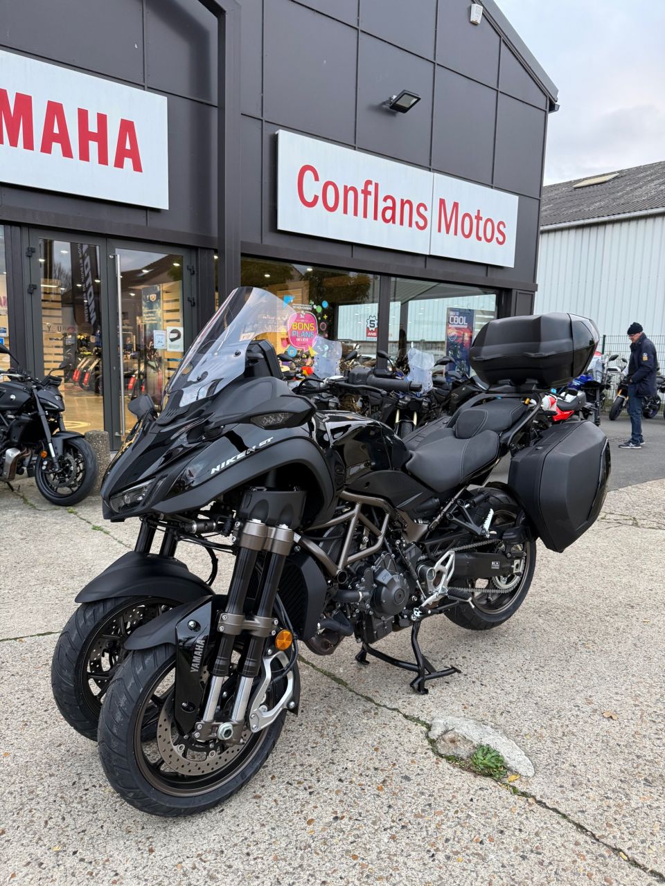 YAMAHA NIKEN 850 GT 4