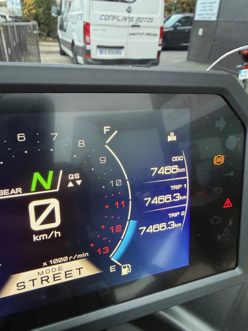 YAMAHA NIKEN 850 GT 4