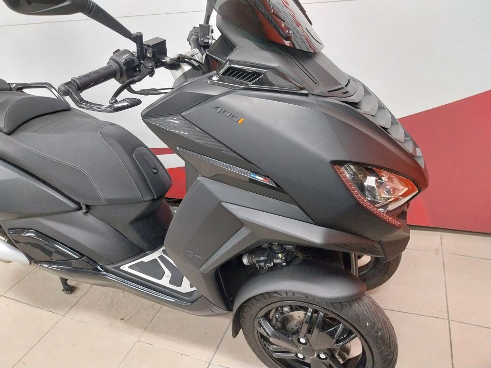 PEUGEOT METROPOLIS BLACK EDITION 4