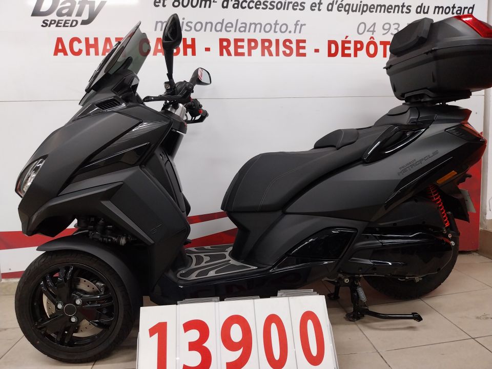 PEUGEOT METROPOLIS BLACK EDITION 4