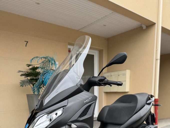 PIAGGIO MP3 300 HPE SPORT ABS ASR 4