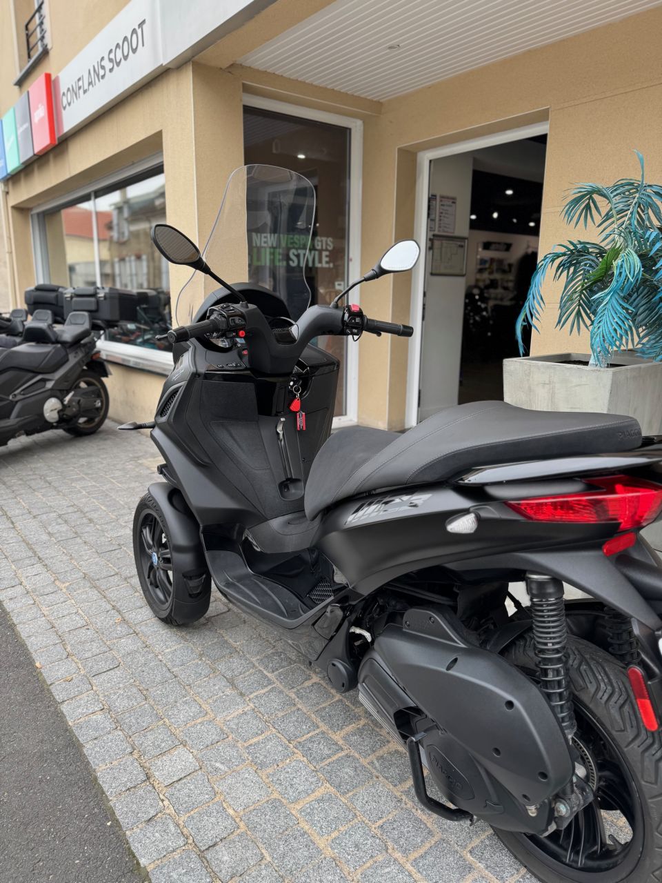 PIAGGIO MP3 300 HPE SPORT ABS ASR 4