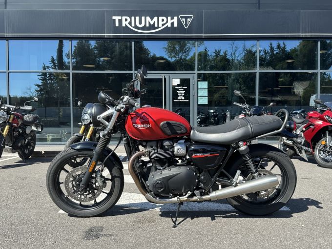 TRIUMPH STREET TWIN  900 4