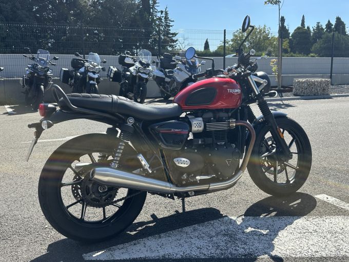TRIUMPH STREET TWIN  900 4