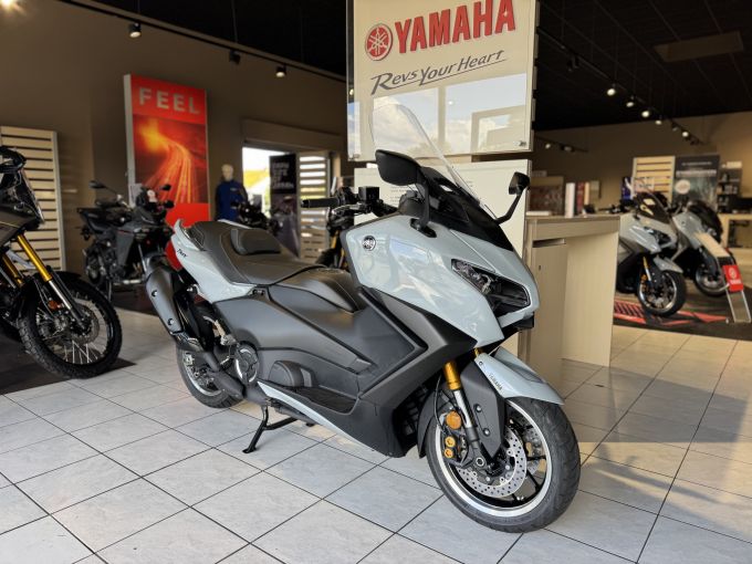 YAMAHA XP T-MAX 560 TECH MAX 4