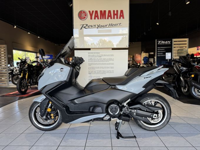 YAMAHA XP T-MAX 560 TECH MAX 4