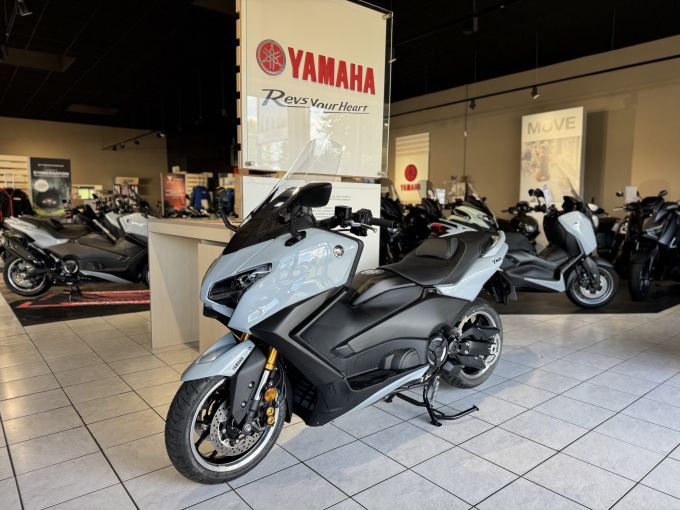 YAMAHA XP T-MAX 560 TECH MAX 4