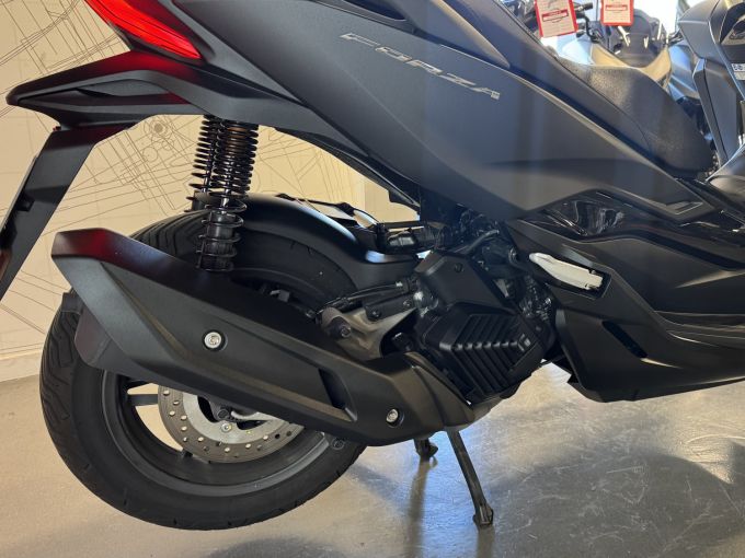 HONDA NSS FORZA  125AD 4