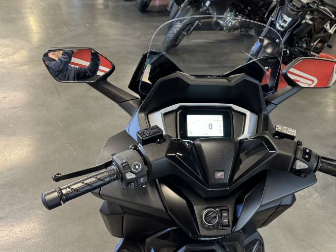 HONDA NSS FORZA  125AD 4