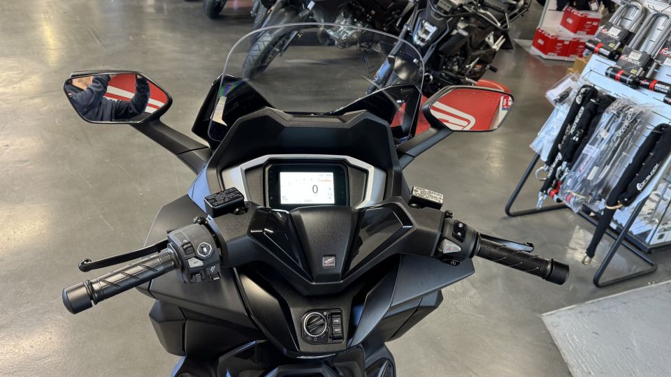 HONDA NSS FORZA  125AD 4