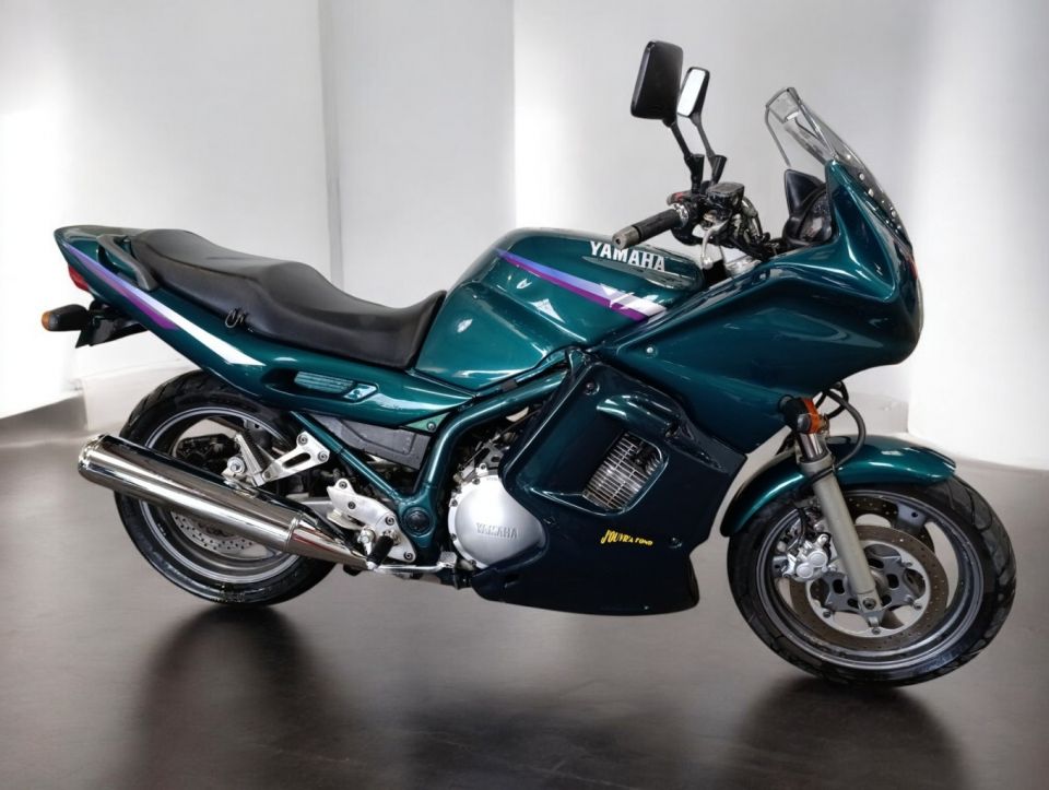 YAMAHA XJ 900 DIVERSION 4