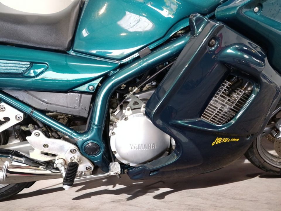 YAMAHA XJ 900 DIVERSION 4