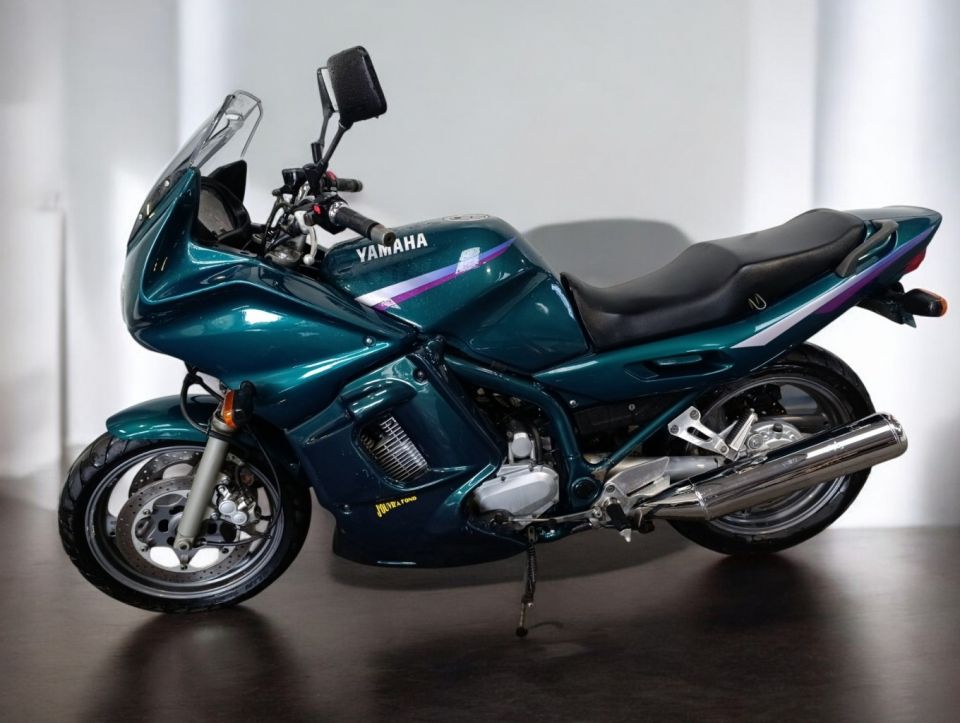 YAMAHA XJ 900 DIVERSION 4