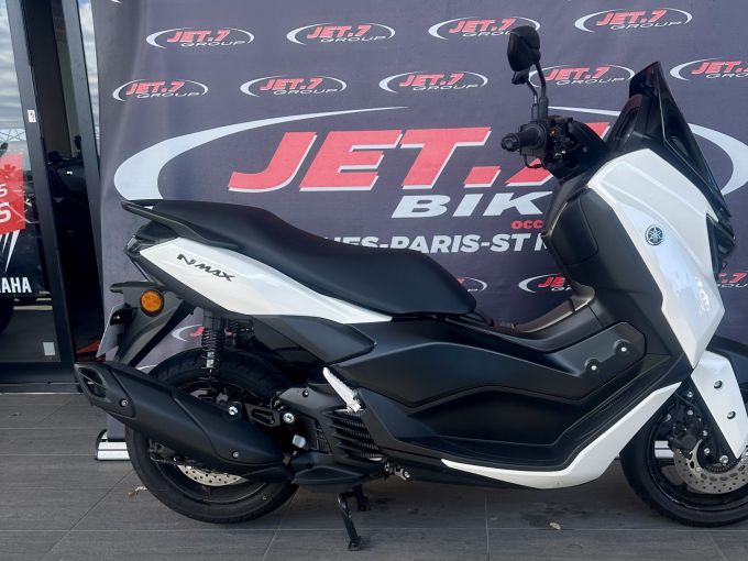 YAMAHA NMAX 125 4