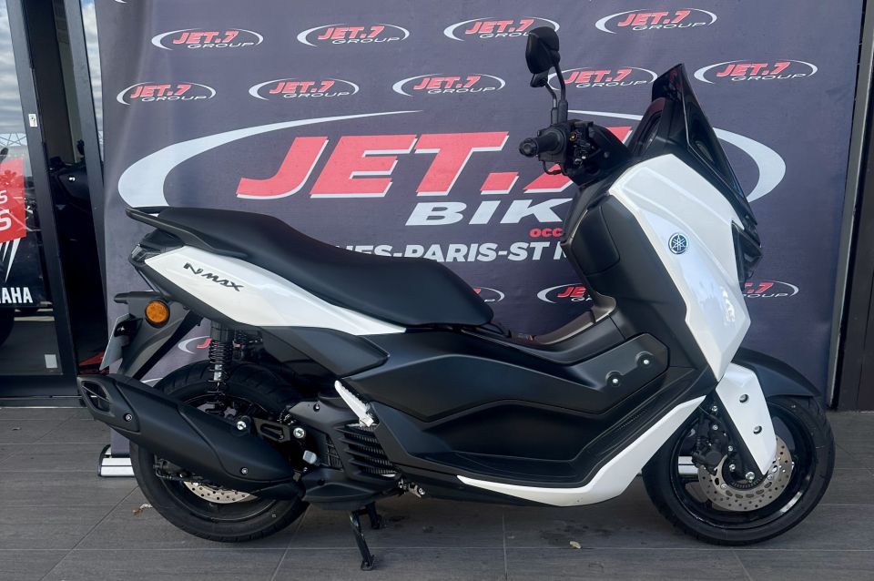 YAMAHA NMAX 125 4