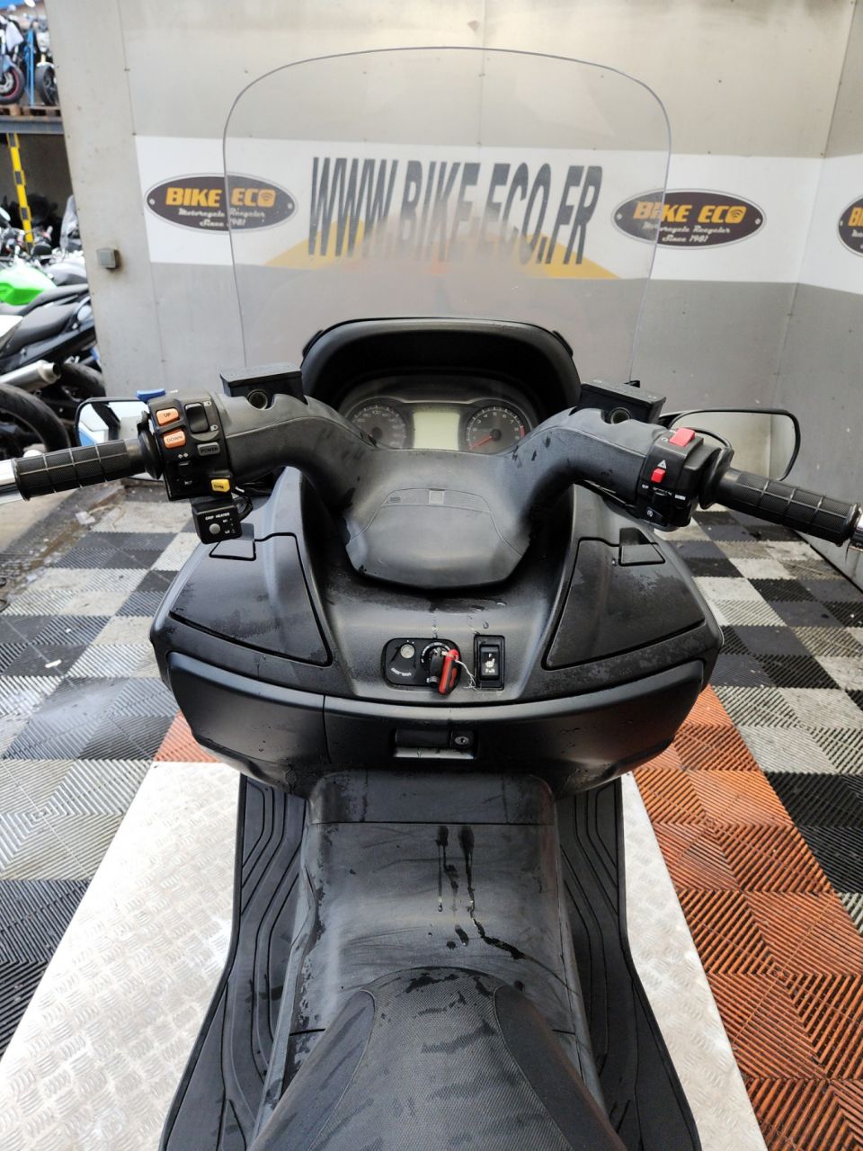 SUZUKI BURGMAN 650 4