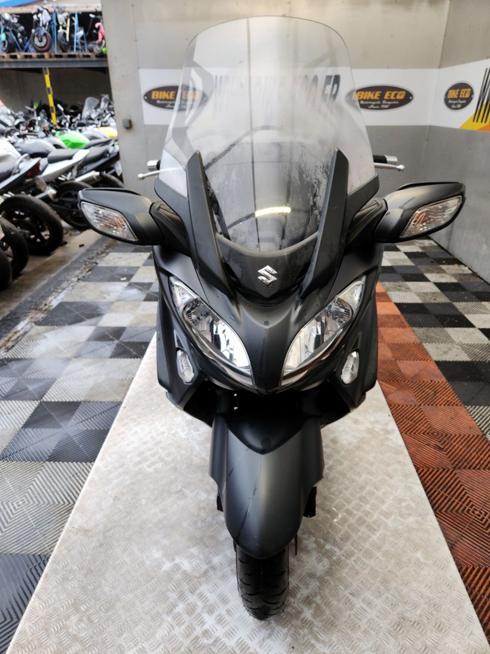 SUZUKI BURGMAN 650 4