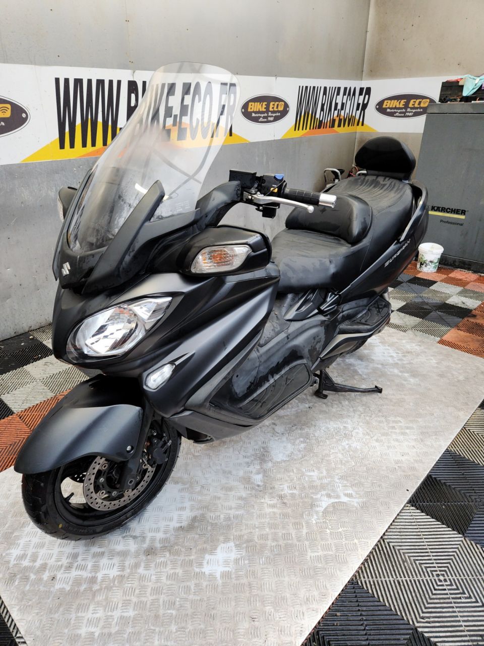 SUZUKI BURGMAN 650 4