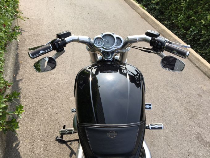 HARLEY-DAVIDSON V-ROD MUSCLE 1250 4