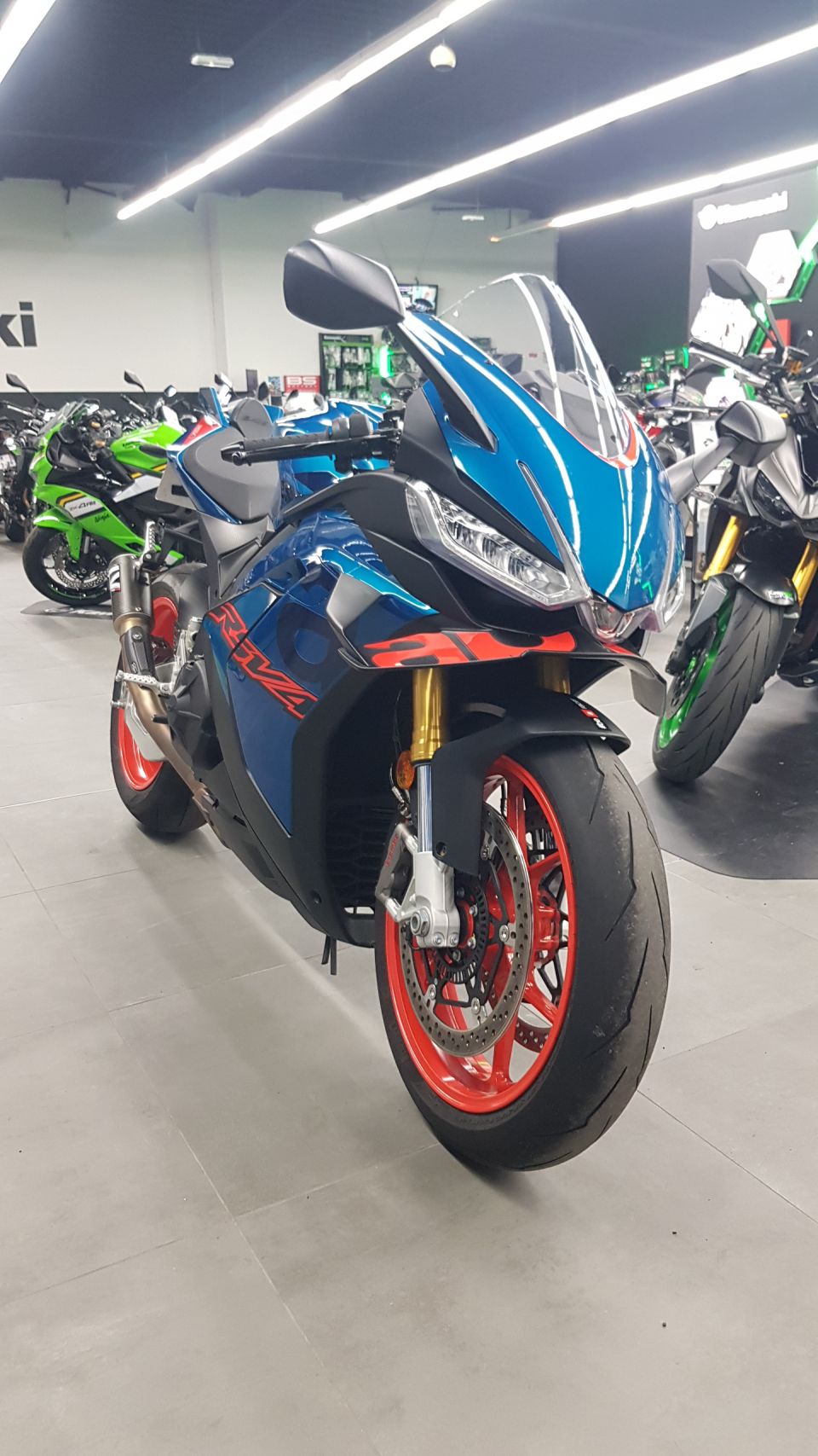 APRILIA RSV4 1000 4