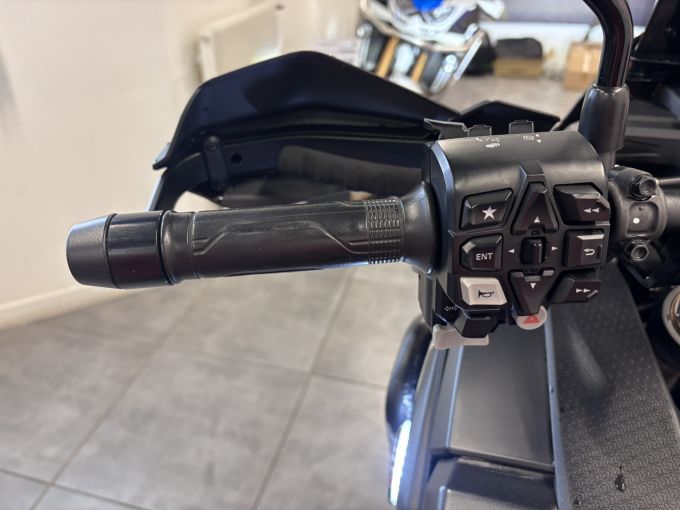 HONDA Africa Twin CRF1100L 4