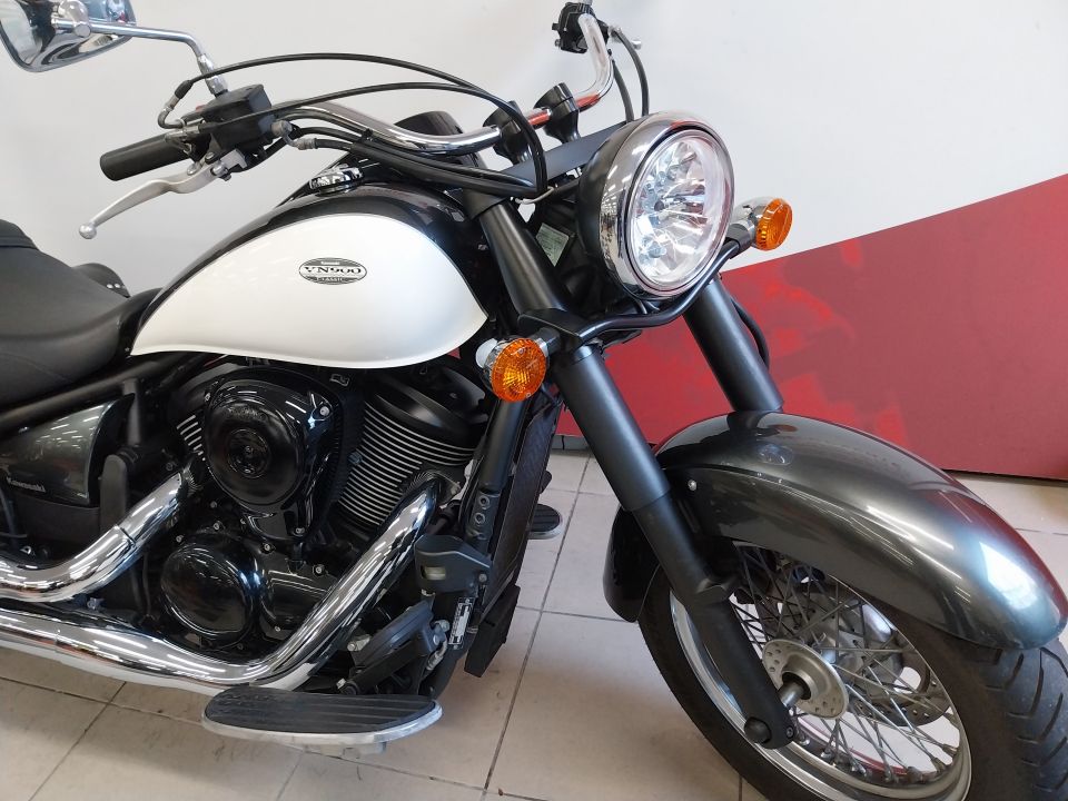 KAWASAKI VN 900 CLASSIC 4