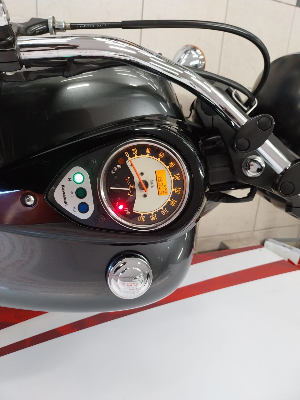 KAWASAKI VN 900 CLASSIC 4