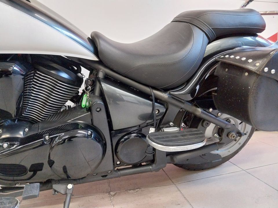 KAWASAKI VN 900 CLASSIC 4