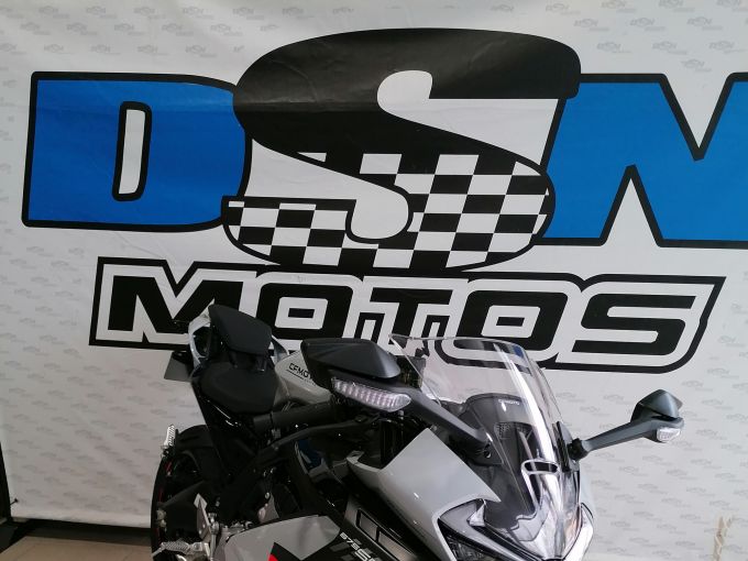 CF MOTO 675 SR-R 4