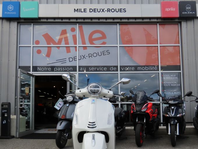 VESPA Vespa GTS Super 125 4