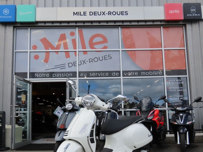 VESPA Vespa GTS Super 125 4
