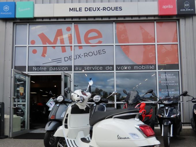 VESPA Vespa GTS Super 125 4
