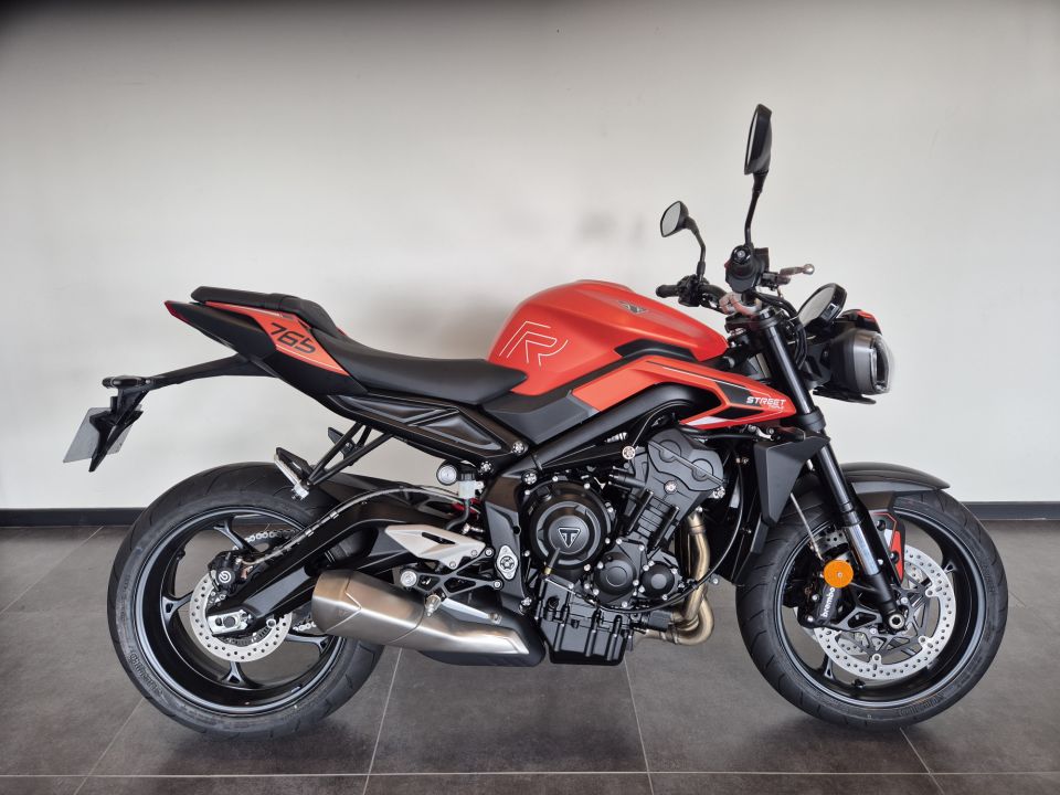 TRIUMPH STREET TRIPLE 765 R 4