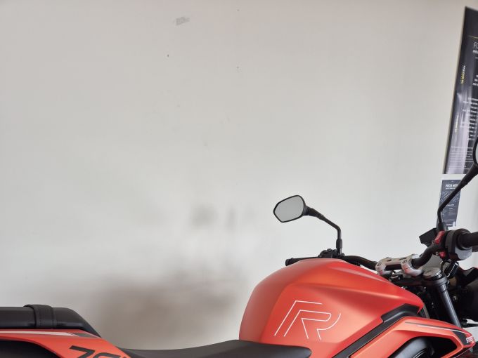 TRIUMPH STREET TRIPLE 765 R 4