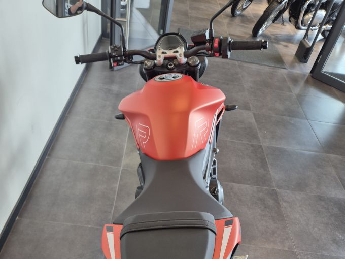 TRIUMPH STREET TRIPLE 765 R 4