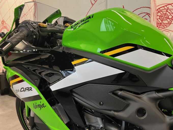 KAWASAKI Ninja ZX-4RR 4