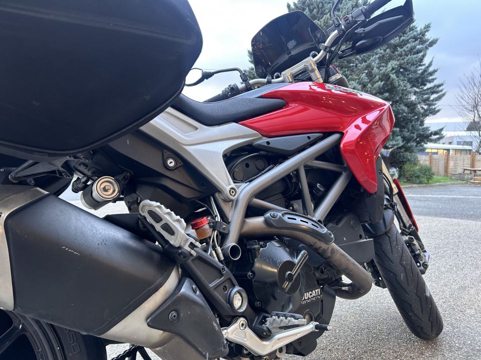 DUCATI HYPERSTRADA 4